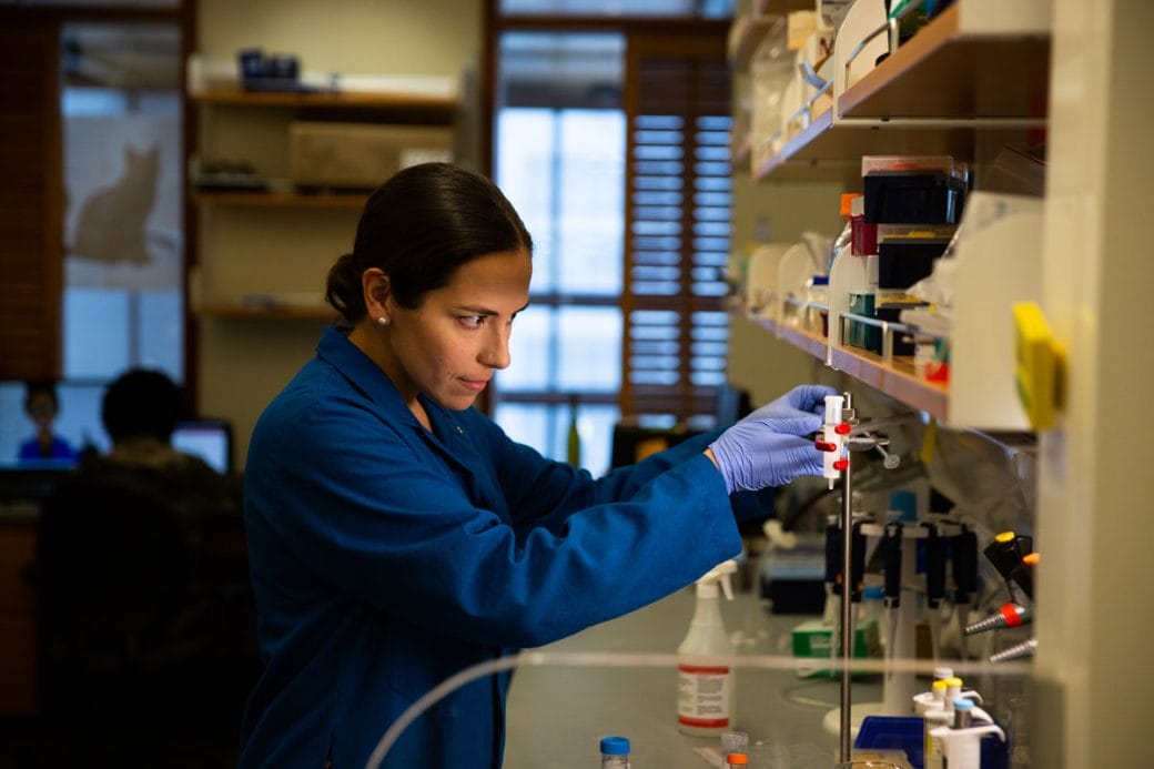 Markita del Carpio Landry in the lab testing samples.