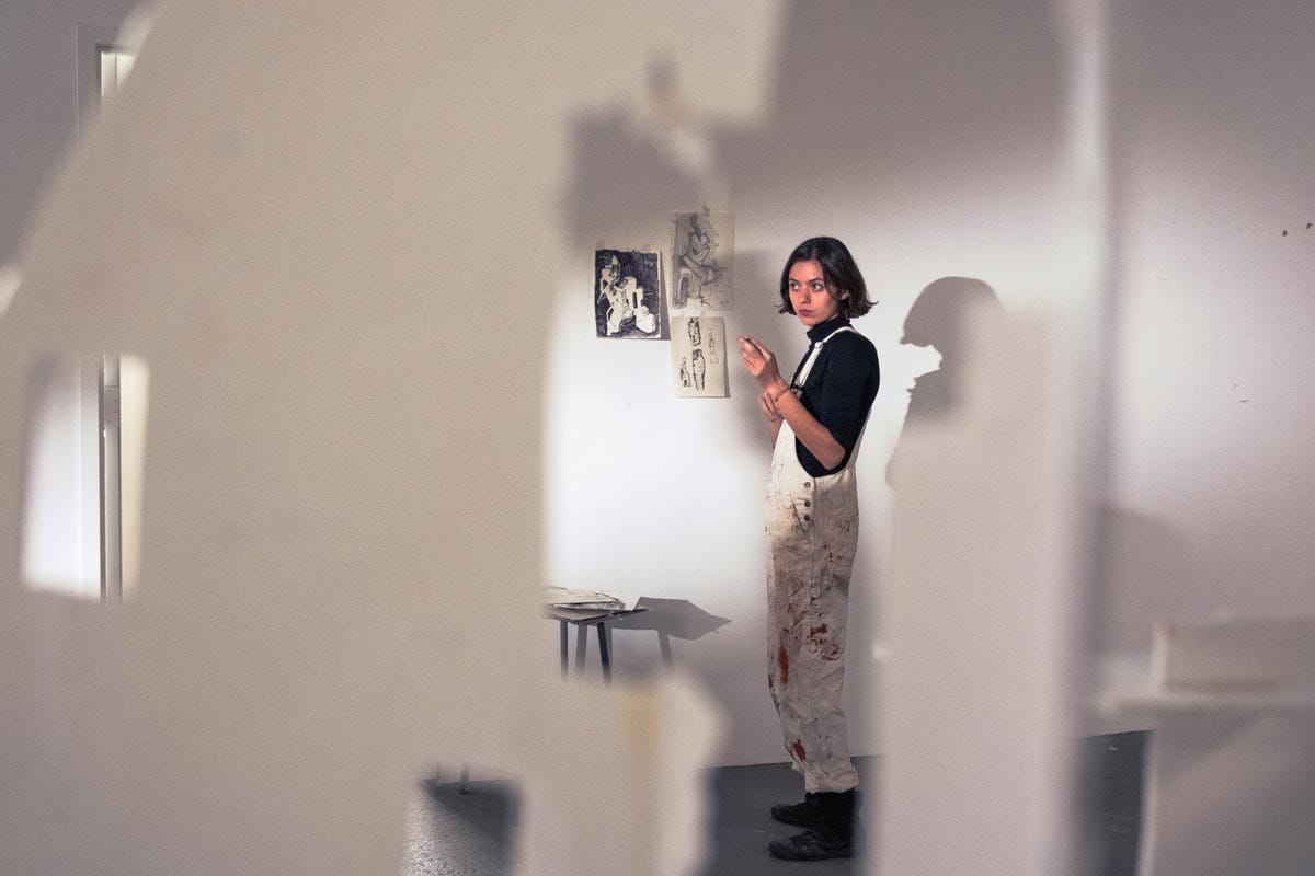 Maryam Turkey working in her studio.