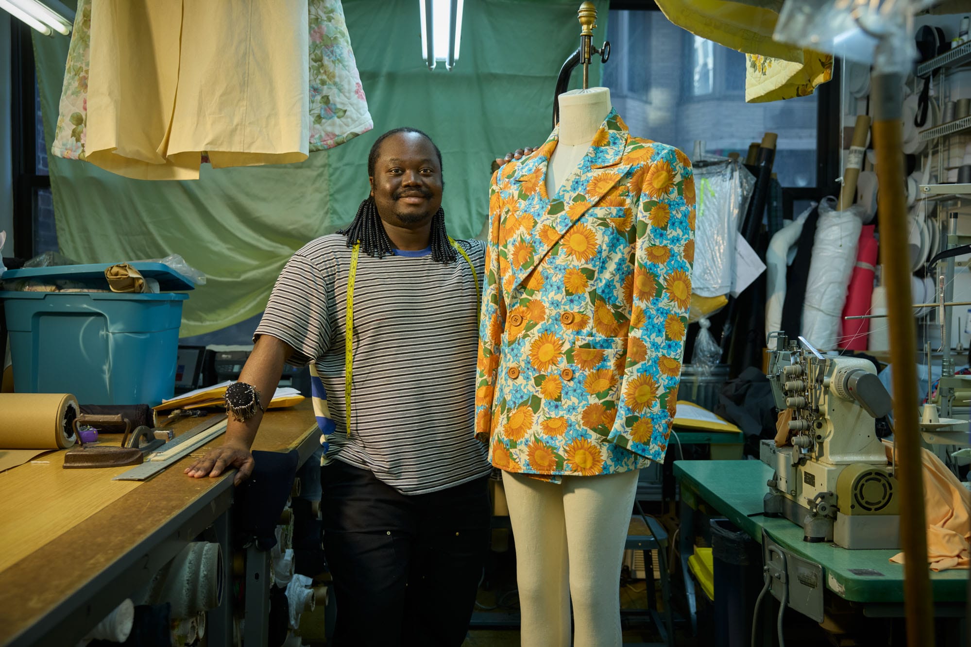 英語版　GLOBAL FASHION LOCAL TRADITION GLOBAL FASHION LOCAL TRADITION On the Globalisation of Fashion